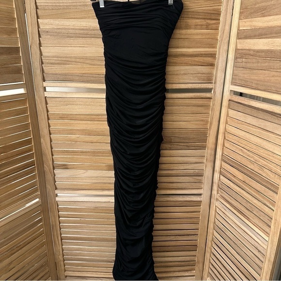 House of CB Sofia Ruched Maxi Dress in black size S - Picture 4 of 9